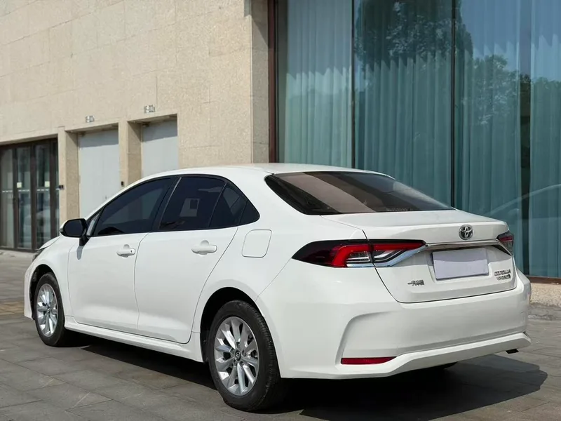 Toyota Corolla 2021 Dual Power 1.8L E-CVT Elite Edition interior photo 7 Toyota Corolla 2021 Dual Power 1.8L E-CVT Elite Edition interior photo 7