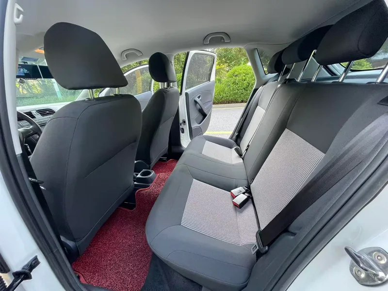 Volkswagen Polo 2016 1.4L Automatic fashion type exterior photo 4 Volkswagen Polo 2016 1.4L Automatic fashion type exterior photo 4