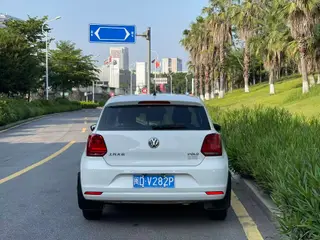 Volkswagen Polo 2016 1.4L Automatic fashion type interior photo 8 Volkswagen Polo 2016 1.4L Automatic fashion type interior photo 8