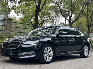 Skoda Superb 2019 Restyling TSI330 DSG Comfort Edition exterior photo 1
