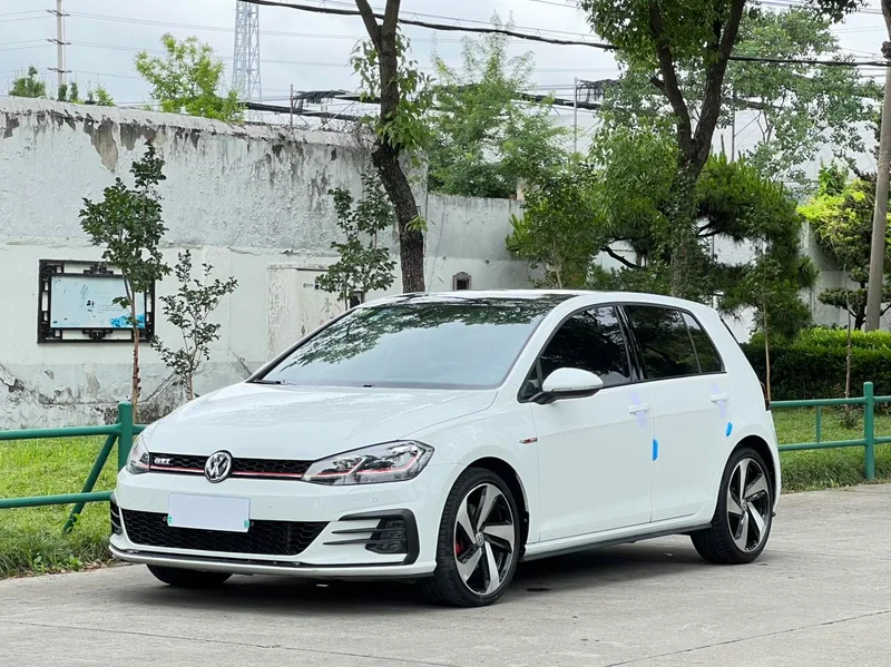 Volkswagen Golf GTI 2018 2.0TSI GTI exterior photo 1 Volkswagen Golf GTI 2018 2.0TSI GTI exterior photo 1