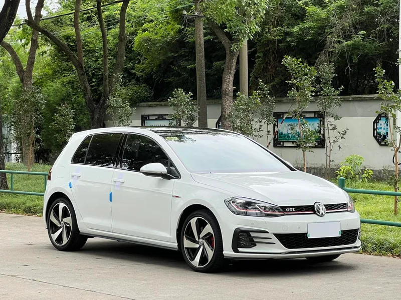 Volkswagen Golf GTI 2018 2.0TSI GTI exterior photo 3 Volkswagen Golf GTI 2018 2.0TSI GTI exterior photo 3