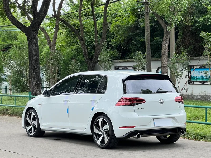 Volkswagen Golf GTI 2018 2.0TSI GTI exterior photo 5 Volkswagen Golf GTI 2018 2.0TSI GTI exterior photo 5