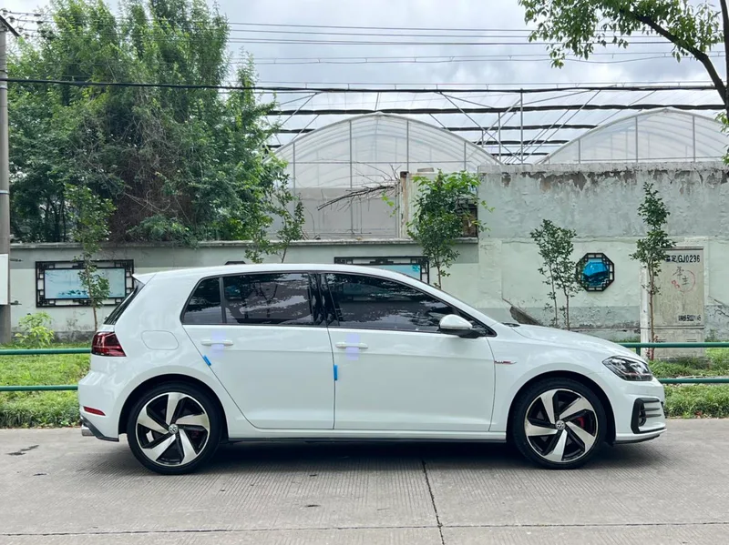 Volkswagen Golf GTI 2018 2.0TSI GTI exterior photo 8 Volkswagen Golf GTI 2018 2.0TSI GTI exterior photo 8