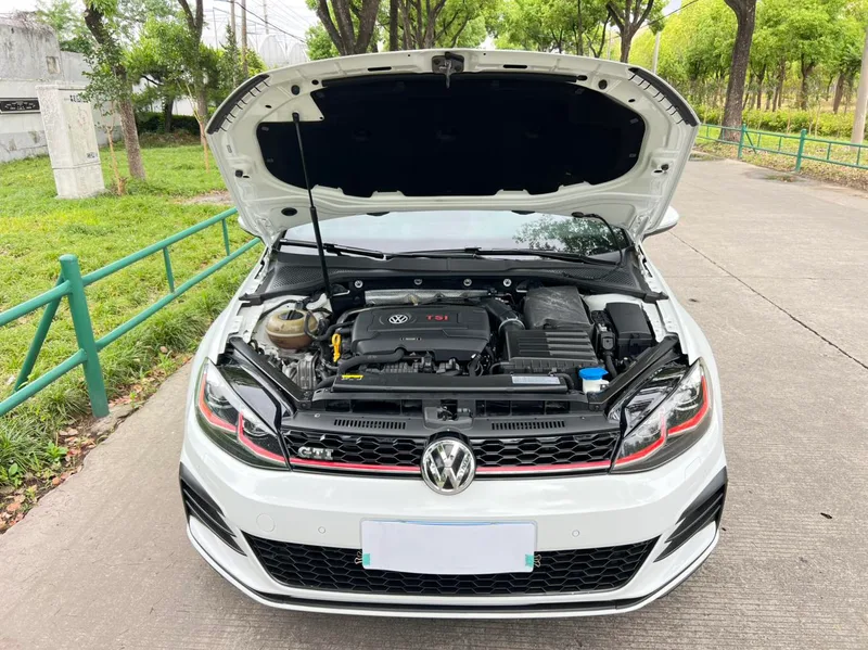 Volkswagen Golf GTI 2018 2.0TSI GTI interior photo 11 Volkswagen Golf GTI 2018 2.0TSI GTI interior photo 11