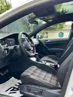 Volkswagen Golf GTI 2018 2.0TSI GTI interior photo 17 Volkswagen Golf GTI 2018 2.0TSI GTI interior photo 17