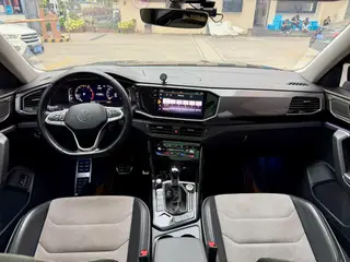 Volkswagen Tayron X 2020 330TSI Two-Drive Distinguished Zhilian Edition interior photo 7