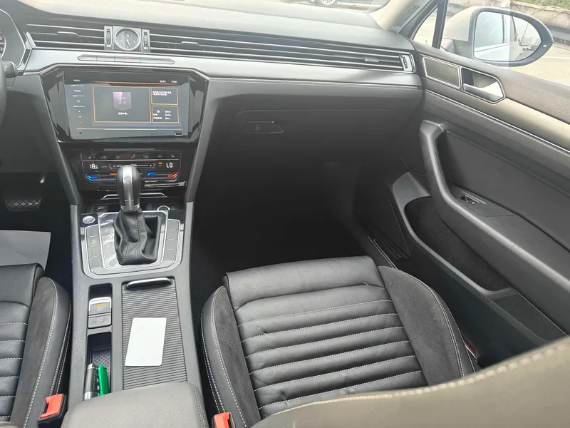 Volkswagen Magotan 2020 330TSI DSG Leading Type interior photo 11 Volkswagen Magotan 2020 330TSI DSG Leading Type interior photo 11