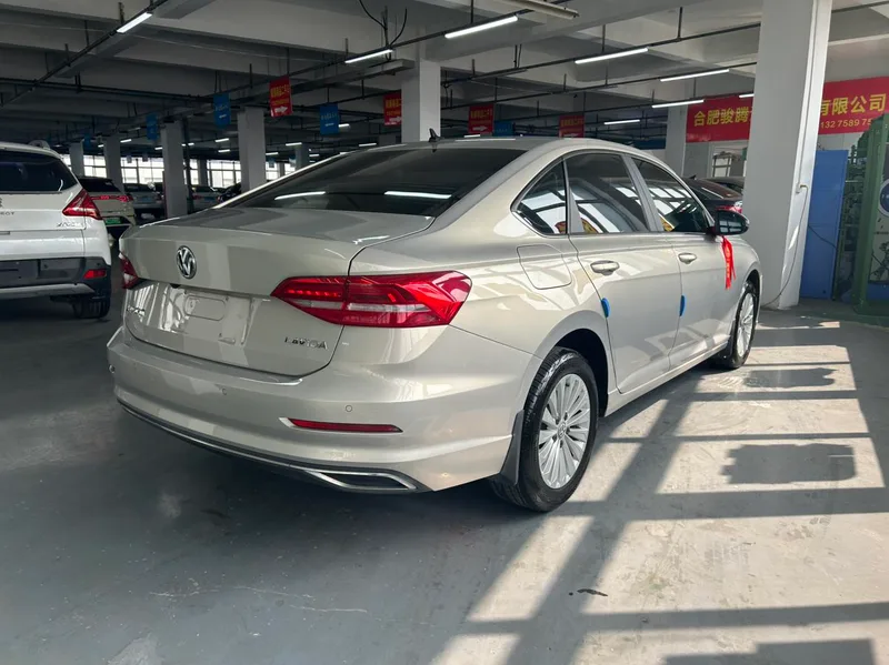 Volkswagen Lavida 2019 1.5L Automatic Comfort Version Country VI exterior photo 3 Volkswagen Lavida 2019 1.5L Automatic Comfort Version Country VI exterior photo 3
