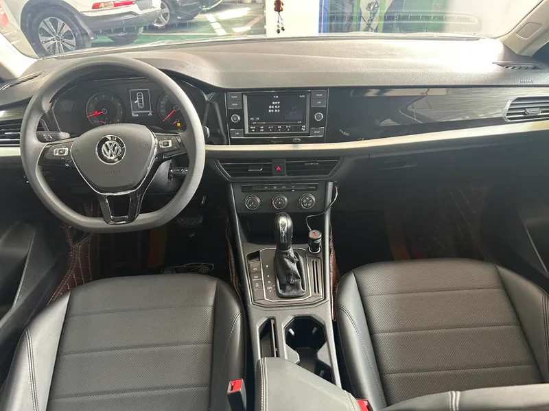 Volkswagen Lavida 2019 1.5L Automatic Comfort Version Country VI exterior photo 6 Volkswagen Lavida 2019 1.5L Automatic Comfort Version Country VI exterior photo 6