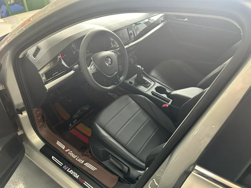 Volkswagen Lavida 2019 1.5L Automatic Comfort Version Country VI exterior photo 7 Volkswagen Lavida 2019 1.5L Automatic Comfort Version Country VI exterior photo 7