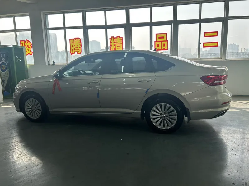 Volkswagen Lavida 2019 1.5L Automatic Comfort Version Country VI interior photo 11 Volkswagen Lavida 2019 1.5L Automatic Comfort Version Country VI interior photo 11