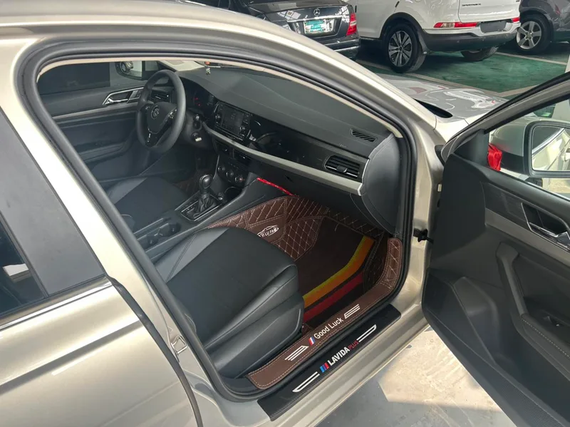 Volkswagen Lavida 2019 1.5L Automatic Comfort Version Country VI interior photo 13 Volkswagen Lavida 2019 1.5L Automatic Comfort Version Country VI interior photo 13
