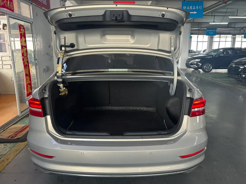 Volkswagen Lavida 2019 1.5L Automatic Comfort Version Country VI interior photo 15 Volkswagen Lavida 2019 1.5L Automatic Comfort Version Country VI interior photo 15