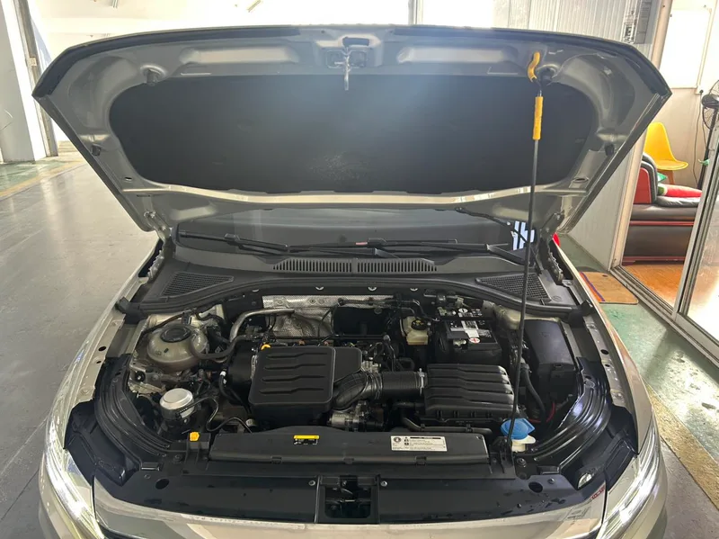 Volkswagen Lavida 2019 1.5L Automatic Comfort Version Country VI interior photo 16 Volkswagen Lavida 2019 1.5L Automatic Comfort Version Country VI interior photo 16