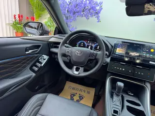 Toyota Avalon 2024 Intelligent electric hybrid double engine 2.5L E-CVT XLE Premium Edition interior photo 13 Toyota Avalon 2024 Intelligent electric hybrid double engine 2.5L E-CVT XLE Premium Edition interior photo 13
