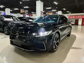 Volkswagen Passat 2025 Вывыдающаяся сумма 330TSI Звездное небо элитное издание