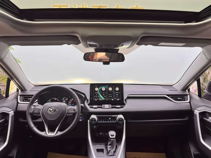 Toyota Wildlander 2022 Dual Power 2.5L Two-wheel drive luxury PLUS version interior photo 13 Toyota Wildlander 2022 Dual Power 2.5L Two-wheel drive luxury PLUS version interior photo 13