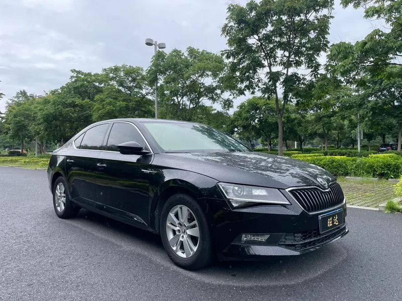 Skoda Superb 2016 TSI330 DSG Line Creation Edition exterior photo 3 Skoda Superb 2016 TSI330 DSG Line Creation Edition exterior photo 3