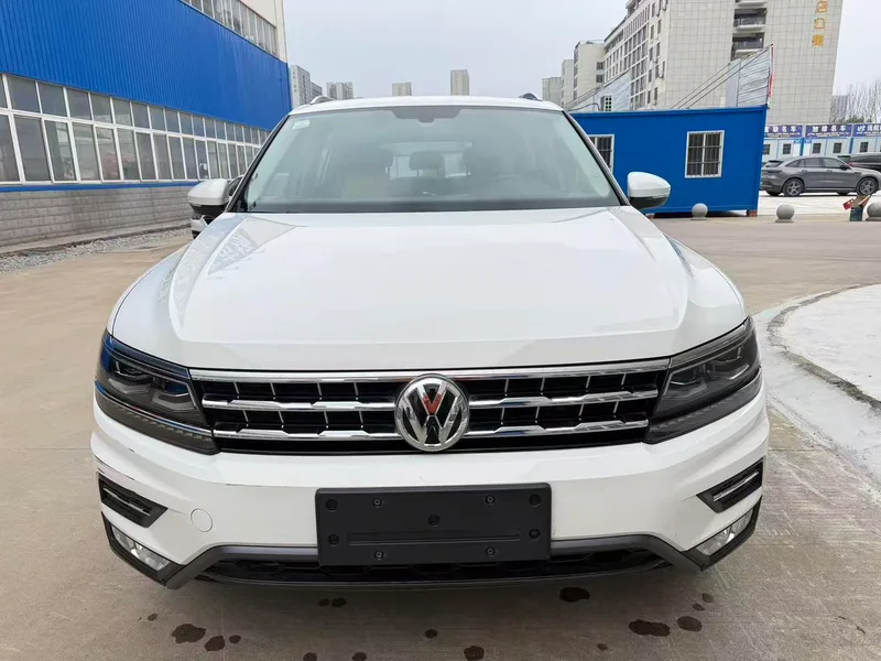 Volkswagen Tiguan L 2018 380TSI Automatic four-wheel drive deluxe edition exterior photo 2 Volkswagen Tiguan L 2018 380TSI Automatic four-wheel drive deluxe edition exterior photo 2