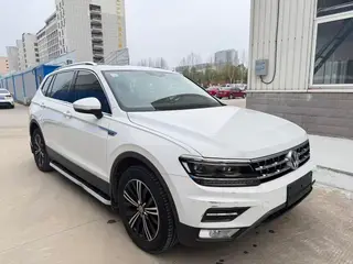 Volkswagen Tiguan L 2018 380TSI Automatic four-wheel drive deluxe edition exterior photo 3 Volkswagen Tiguan L 2018 380TSI Automatic four-wheel drive deluxe edition exterior photo 3