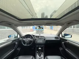 Volkswagen Tiguan L 2018 380TSI Automatic four-wheel drive deluxe edition exterior photo 4 Volkswagen Tiguan L 2018 380TSI Automatic four-wheel drive deluxe edition exterior photo 4