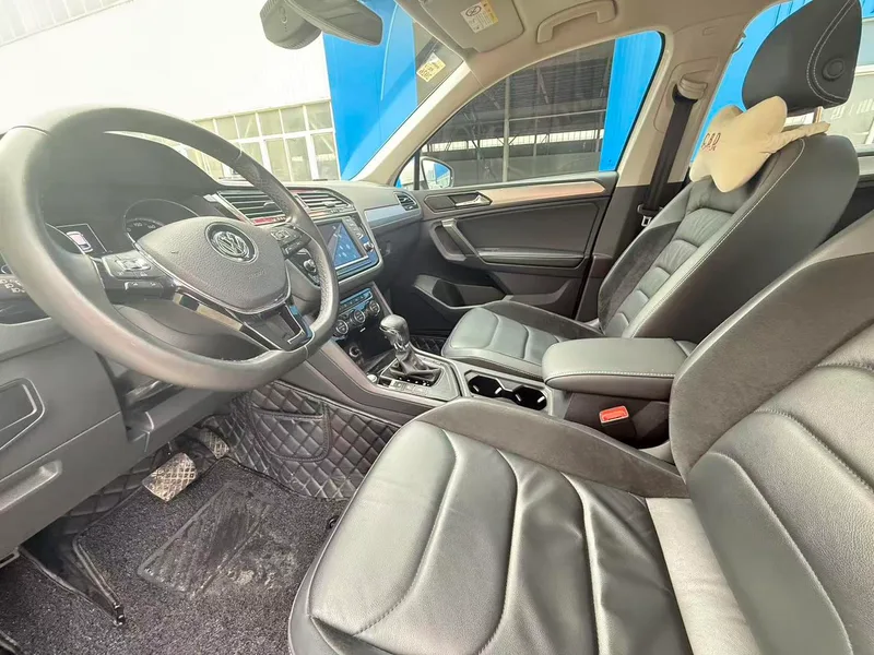 Volkswagen Tiguan L 2018 380TSI Automatic four-wheel drive deluxe edition exterior photo 5 Volkswagen Tiguan L 2018 380TSI Automatic four-wheel drive deluxe edition exterior photo 5