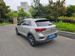 Volkswagen T-Cross 2020 280TSI DSG Modèle de luxe à deux roues motrices extérieur photo 2 Volkswagen T-Cross 2020 280TSI DSG Modèle de luxe à deux roues motrices extérieur photo 2