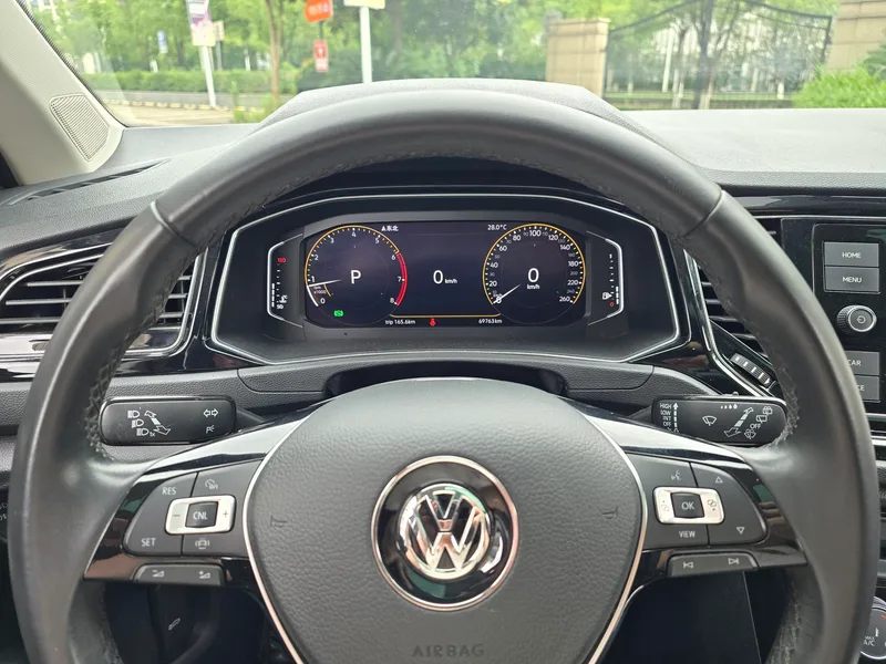 Volkswagen T-Cross 2020 280TSI DSG Modèle de luxe à deux roues motrices intérieur photo 13 Volkswagen T-Cross 2020 280TSI DSG Modèle de luxe à deux roues motrices intérieur photo 13