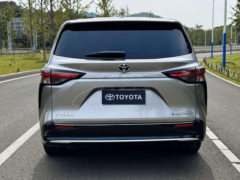 Toyota Sienna 2024 Double moteur 2.5L Version distinguée à quatre roues motrices extérieur photo 4 Toyota Sienna 2024 Double moteur 2.5L Version distinguée à quatre roues motrices extérieur photo 4
