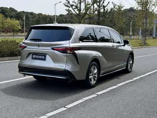 Toyota Sienna 2024 Double moteur 2.5L Version distinguée à quatre roues motrices extérieur photo 6 Toyota Sienna 2024 Double moteur 2.5L Version distinguée à quatre roues motrices extérieur photo 6