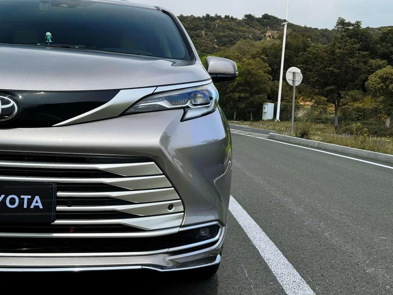 Toyota Sienna 2024 Double moteur 2.5L Version distinguée à quatre roues motrices extérieur photo 7 Toyota Sienna 2024 Double moteur 2.5L Version distinguée à quatre roues motrices extérieur photo 7