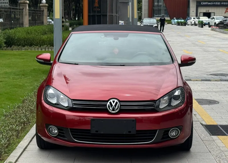 Volkswagen Golf 2012 1.4TSI Deluxe Convertible Edition exterior photo 2 Volkswagen Golf 2012 1.4TSI Deluxe Convertible Edition exterior photo 2