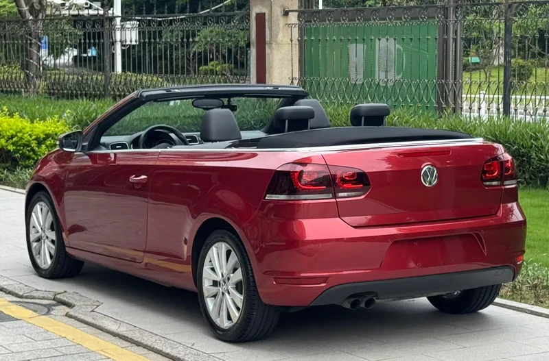 Volkswagen Golf 2012 1.4TSI Deluxe Convertible Edition exterior photo 6 Volkswagen Golf 2012 1.4TSI Deluxe Convertible Edition exterior photo 6