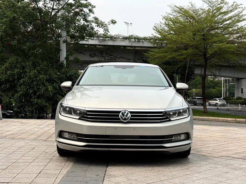 Volkswagen Magotan 2019 330TSI DSG Luxury type China V exterior photo 2 Volkswagen Magotan 2019 330TSI DSG Luxury type China V exterior photo 2