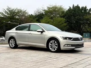 Volkswagen Magotan 2019 330TSI DSG Luxury type China V exterior photo 3 Volkswagen Magotan 2019 330TSI DSG Luxury type China V exterior photo 3