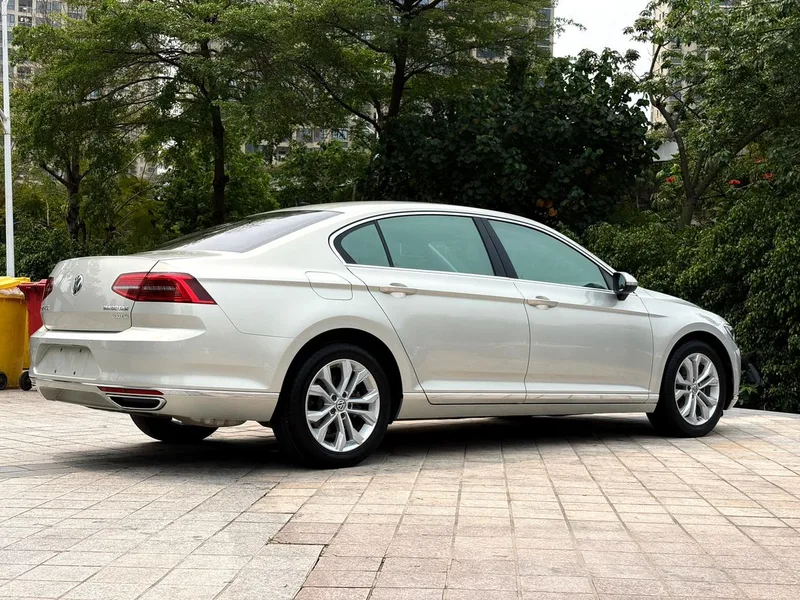 Volkswagen Magotan 2019 330TSI DSG Luxury type China V exterior photo 5 Volkswagen Magotan 2019 330TSI DSG Luxury type China V exterior photo 5