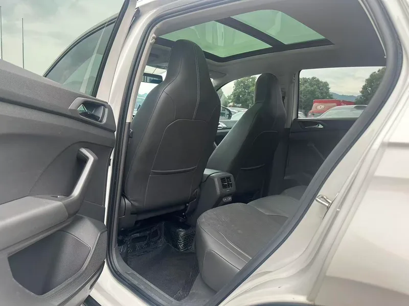 Volkswagen T-Cross 2020 280TSI DSG Comfort Edition interior photo 6 Volkswagen T-Cross 2020 280TSI DSG Comfort Edition interior photo 6
