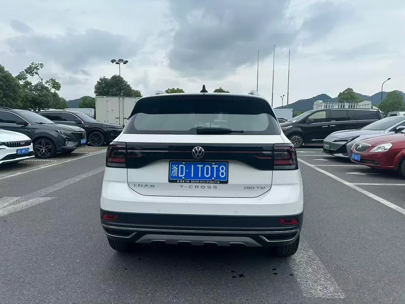 Volkswagen T-Cross 2020 280TSI DSG Comfort Edition interior photo 8 Volkswagen T-Cross 2020 280TSI DSG Comfort Edition interior photo 8
