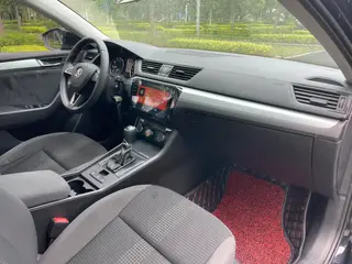 Skoda Superb 2016 TSI330 DSG Line Creation Edition interior photo 13 Skoda Superb 2016 TSI330 DSG Line Creation Edition interior photo 13