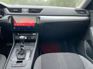 Skoda Superb 2016 TSI330 DSG Line Creation Edition interior photo 16 Skoda Superb 2016 TSI330 DSG Line Creation Edition interior photo 16