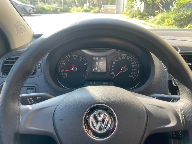 Volkswagen Polo 2018 1.5L Tipo de conducción automática interior foto 16 Volkswagen Polo 2018 1.5L Tipo de conducción automática interior foto 16
