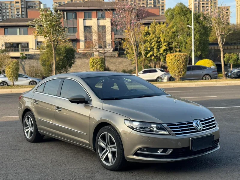 Volkswagen CC 2016 1.8TSI Premium Trim exterior photo 3 Volkswagen CC 2016 1.8TSI Premium Trim exterior photo 3