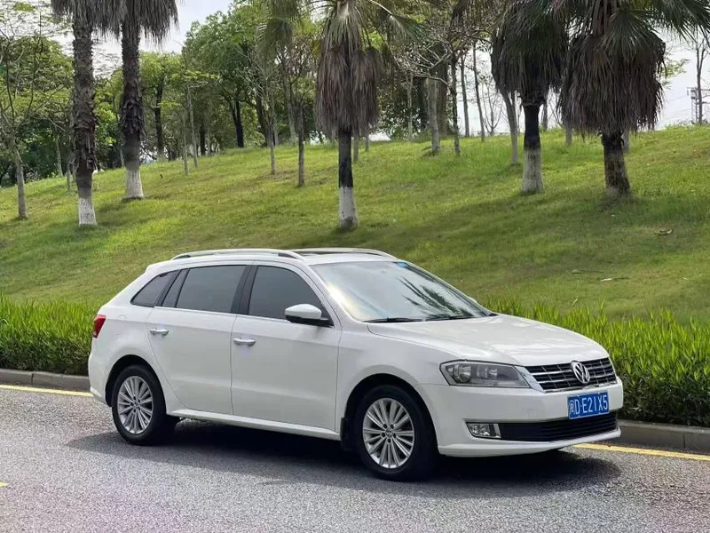 Volkswagen Gran Lavida 2013 1.6L Automatic Comfort Type exterior photo 3 Volkswagen Gran Lavida 2013 1.6L Automatic Comfort Type exterior photo 3