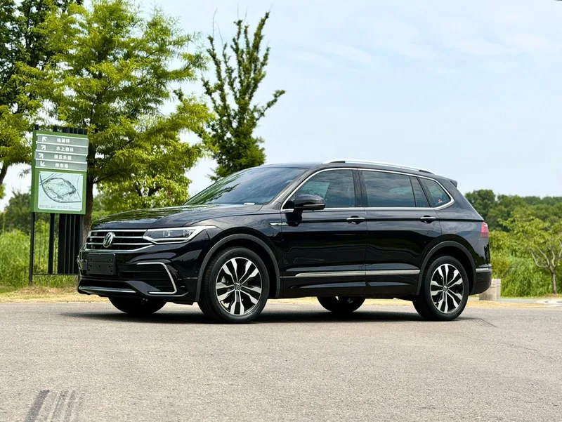 Volkswagen Tiguan L 2022 380TSI Automatic four-wheel drive R-Line Enjoy more version 7 seat exterior photo 1 Volkswagen Tiguan L 2022 380TSI Automatic four-wheel drive R-Line Enjoy more version 7 seat exterior photo 1