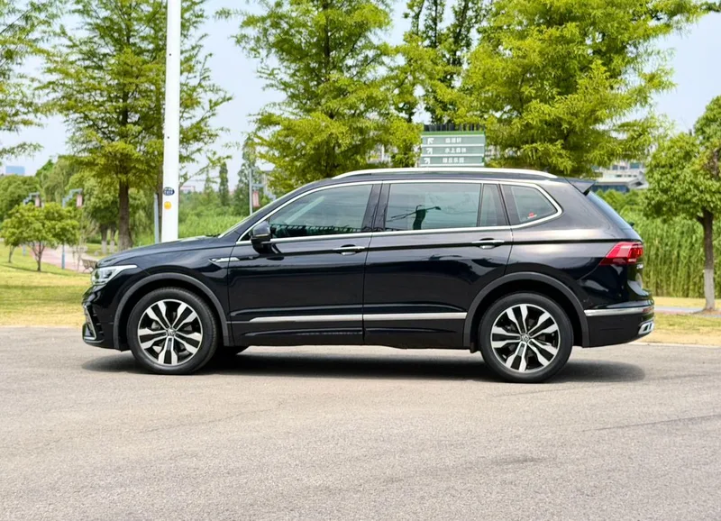 Volkswagen Tiguan L 2022 380TSI Automatic four-wheel drive R-Line Enjoy more version 7 seat exterior photo 3 Volkswagen Tiguan L 2022 380TSI Automatic four-wheel drive R-Line Enjoy more version 7 seat exterior photo 3