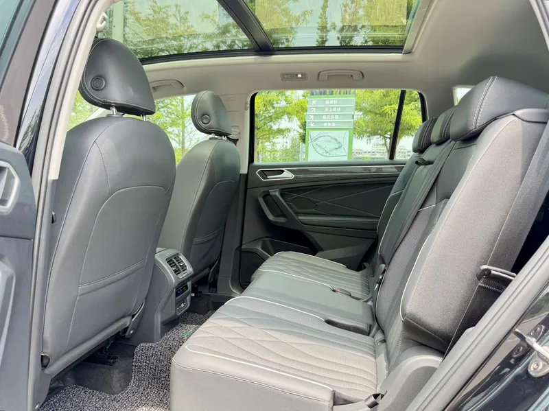 Volkswagen Tiguan L 2022 380TSI Automatic four-wheel drive R-Line Enjoy more version 7 seat exterior photo 6 Volkswagen Tiguan L 2022 380TSI Automatic four-wheel drive R-Line Enjoy more version 7 seat exterior photo 6