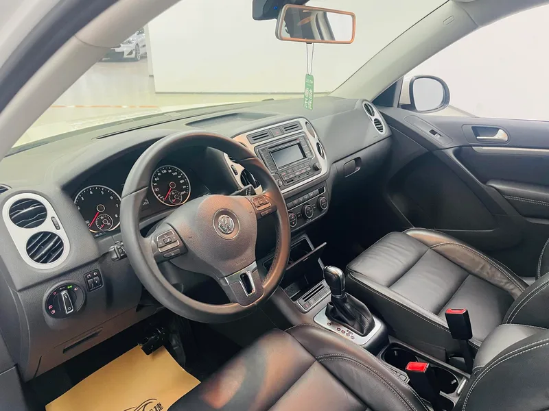 Volkswagen Tiguan 2016 280TSI Automatic Two-Drive Silk Road Comfort Edition exterior photo 6 Volkswagen Tiguan 2016 280TSI Automatic Two-Drive Silk Road Comfort Edition exterior photo 6