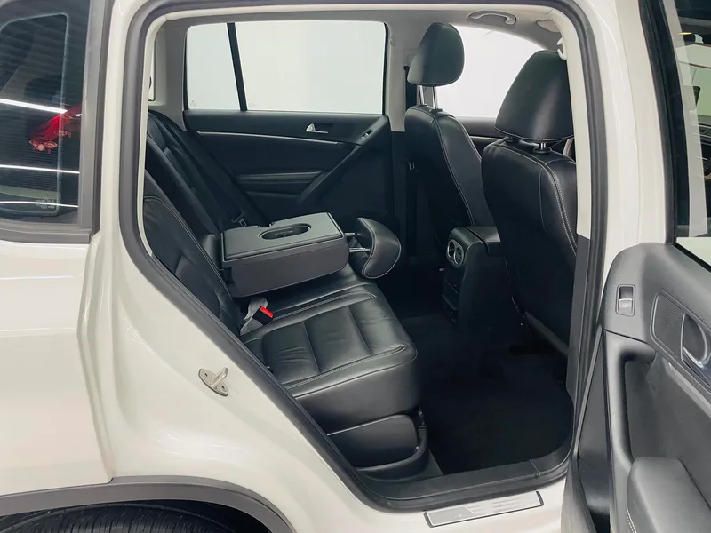 Volkswagen Tiguan 2016 280TSI Automatic Two-Drive Silk Road Comfort Edition interior photo 13 Volkswagen Tiguan 2016 280TSI Automatic Two-Drive Silk Road Comfort Edition interior photo 13