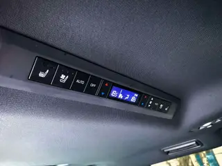 Toyota Sienna 2024 Dual Power 2.5L Four-wheel drive Premium Edition interior photo 18 Toyota Sienna 2024 Dual Power 2.5L Four-wheel drive Premium Edition interior photo 18